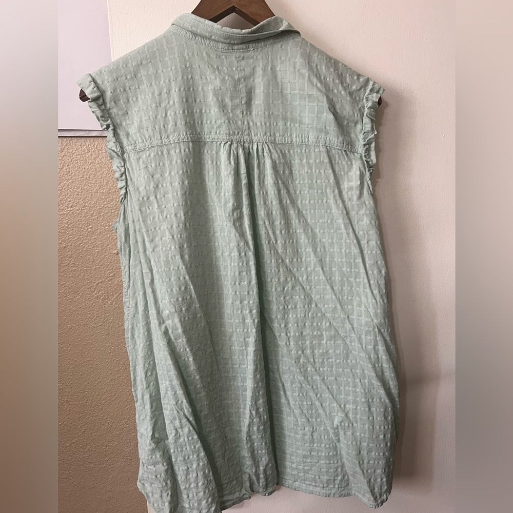 Columbia Mint Green Sleeveless Button-Down Shirt - Picture 3 of 6